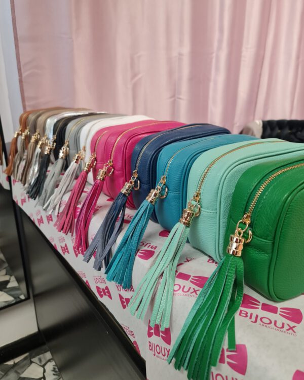 Pochette con tracolla