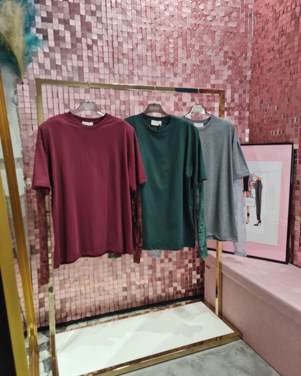 T-shirt Over VICOLO con maniche in pizzo